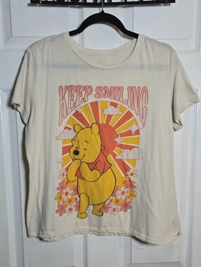 Winnie the Pooh 'Keep Smiling' XXL Short Sleeve Tee - Cream/Yellow